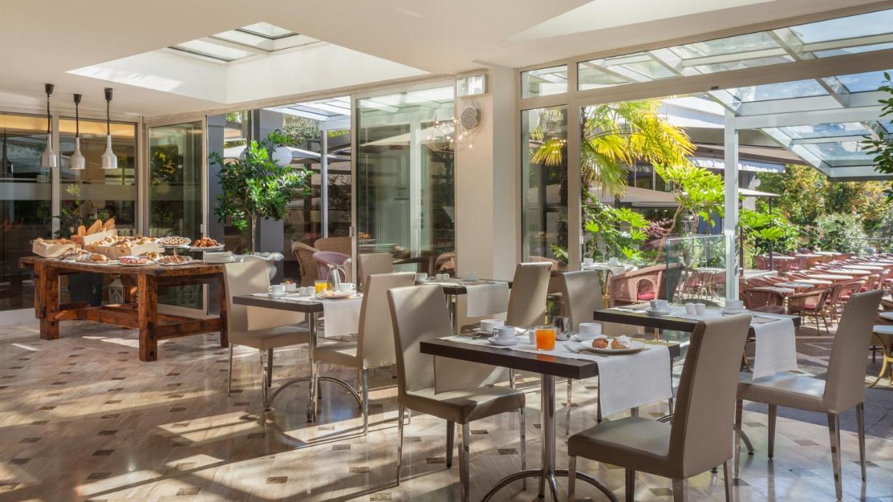 Hotel Continental - TonelliHotels Torbole Sul Garda Esterno foto
