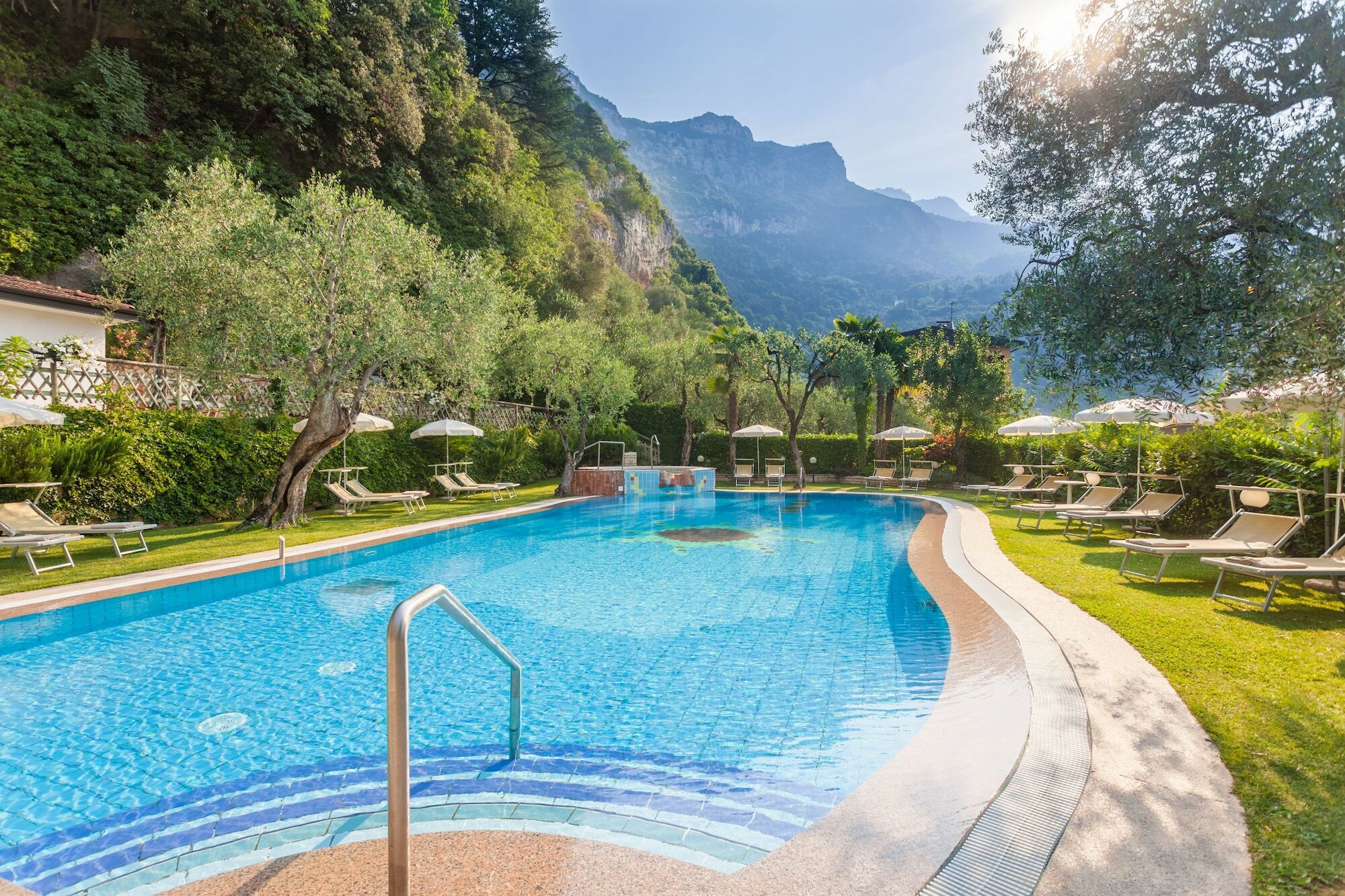 Hotel Continental - TonelliHotels Torbole Sul Garda Esterno foto